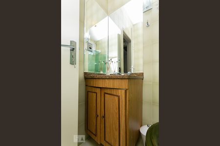 Casa à venda com 140m², 4 quartos e 3 vagas Casa à venda com 140m², 4 quartos e 3 vagasBanheiro