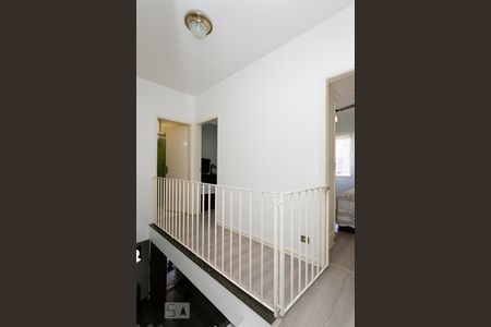 Casa à venda com 140m², 4 quartos e 3 vagas Casa à venda com 140m², 4 quartos e 3 vagasCorredor