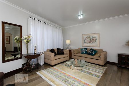Sala de casa à venda com 4 quartos, 140m² em Vila Madalena, São Paulo