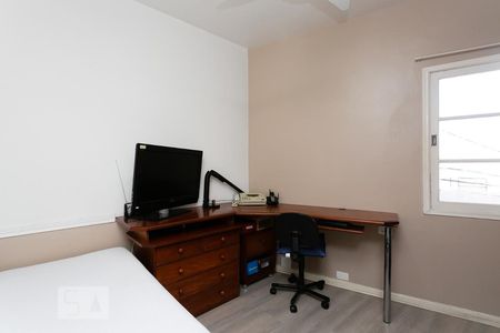 Casa à venda com 140m², 4 quartos e 3 vagas Casa à venda com 140m², 4 quartos e 3 vagasQuarto 4