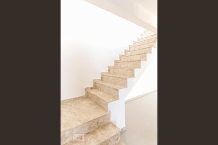 Escada de apartamento para alugar com 3 quartos, 130m² em Vila Ema, São José dos Campos
