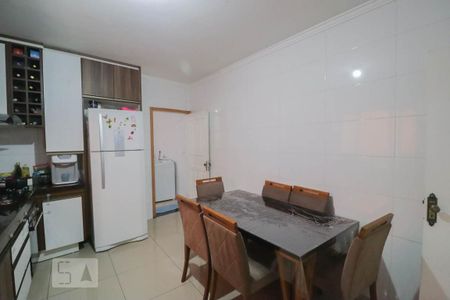 Casa à venda com 130m², 3 quartos e 2 vagas Casa à venda com 130m², 3 quartos e 2 vagasCozinha