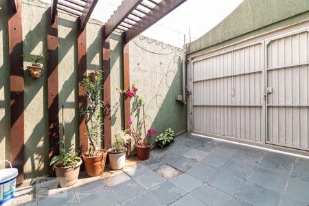 Casa à venda com 195m², 3 quartos e 3 vagasChurrasqueira e garagem