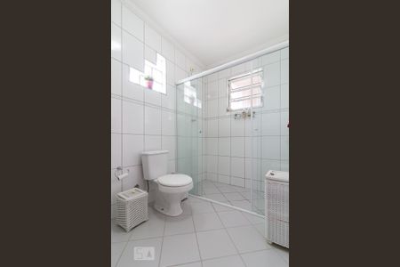 Casa à venda com 195m², 3 quartos e 3 vagasBanheiro quarto 3 suíte