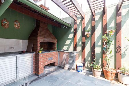 Casa à venda com 195m², 3 quartos e 3 vagasChurrasqueira e garagem