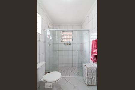 Casa à venda com 195m², 3 quartos e 3 vagasBanheiro quarto 3 suíte