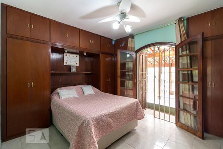 Casa à venda com 195m², 3 quartos e 3 vagasQuarto 3 suíte