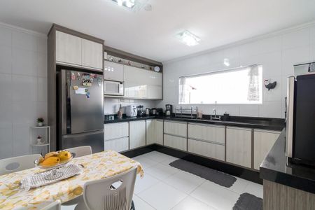 Casa à venda com 195m², 3 quartos e 3 vagasCozinha