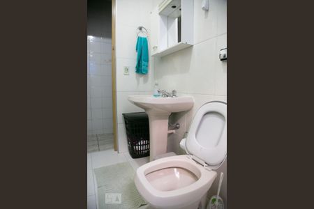 Casa à venda com 125m², 3 quartos e 2 vagasBanheiro 1