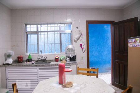 Casa à venda com 125m², 3 quartos e 2 vagasCozinha