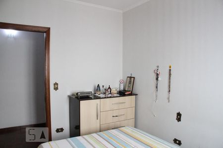 Casa à venda com 167m², 5 quartos e 2 vagasQuarto 2