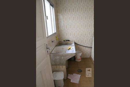 Casa à venda com 167m², 5 quartos e 2 vagasLavanderia