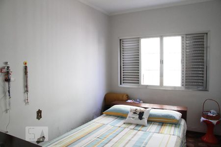 Casa à venda com 167m², 5 quartos e 2 vagasQuarto 2