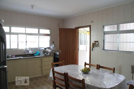 Casa à venda com 167m², 5 quartos e 2 vagasCozinha