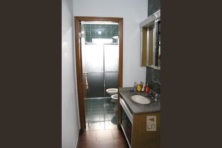 Casa à venda com 167m², 5 quartos e 2 vagasBanheiro