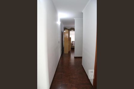 Casa à venda com 167m², 5 quartos e 2 vagasCorredor