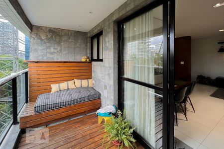 Apartamento à venda com 59m², 1 quarto e 2 vagas Apartamento à venda com 59m², 1 quarto e 2 vagasVaranda