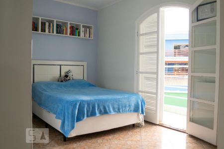 Casa à venda com 230m², 3 quartos e 2 vagasQuarto 1