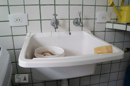 Casa à venda com 230m², 3 quartos e 2 vagasLavanderia