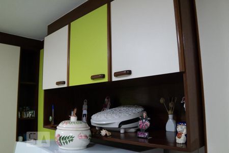 Casa à venda com 230m², 3 quartos e 2 vagasCozinha - Armários