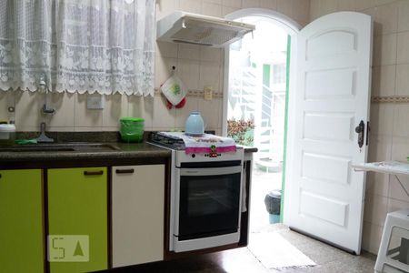 Casa à venda com 230m², 3 quartos e 2 vagasCozinha