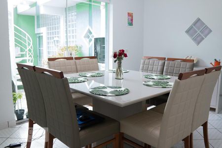 Casa à venda com 230m², 3 quartos e 2 vagasSala de Jantar