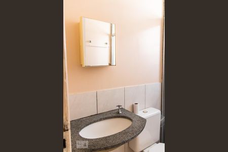 Apartamento à venda com 44m², 2 quartos e 1 vaga Apartamento à venda com 44m², 2 quartos e 1 vagaBanheiro