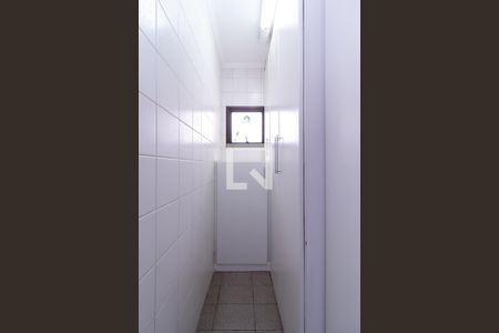 Apartamento à venda com 185m², 3 quartos e 3 vagas Apartamento à venda com 185m², 3 quartos e 3 vagasDespensa