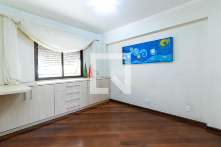 Apartamento à venda com 185m², 3 quartos e 3 vagas Apartamento à venda com 185m², 3 quartos e 3 vagasSuíte 2