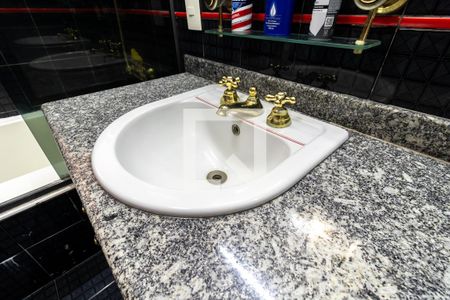 Apartamento à venda com 185m², 3 quartos e 3 vagas Apartamento à venda com 185m², 3 quartos e 3 vagasBanheiro da Suíte Master