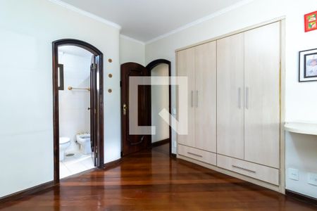 Apartamento à venda com 185m², 3 quartos e 3 vagas Apartamento à venda com 185m², 3 quartos e 3 vagasSuíte 2