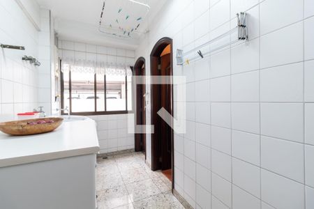 Apartamento à venda com 185m², 3 quartos e 3 vagas Apartamento à venda com 185m², 3 quartos e 3 vagasÁrea de Serviço