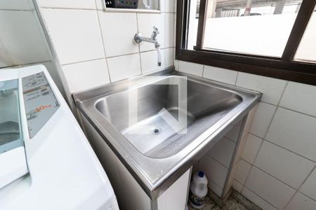 Apartamento à venda com 185m², 3 quartos e 3 vagas Apartamento à venda com 185m², 3 quartos e 3 vagasÁrea de Serviço