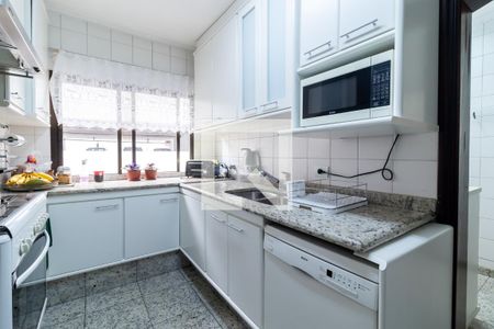 Apartamento à venda com 185m², 3 quartos e 3 vagas Apartamento à venda com 185m², 3 quartos e 3 vagasCozinha