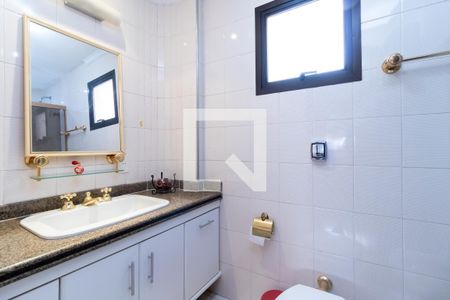 Apartamento à venda com 185m², 3 quartos e 3 vagas Apartamento à venda com 185m², 3 quartos e 3 vagasBanheiro da Suíte 2