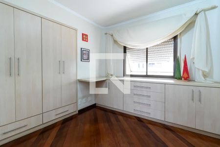 Apartamento à venda com 185m², 3 quartos e 3 vagas Apartamento à venda com 185m², 3 quartos e 3 vagasSuíte 2