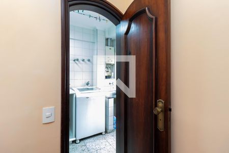 Apartamento à venda com 185m², 3 quartos e 3 vagas Apartamento à venda com 185m², 3 quartos e 3 vagasQuarto de Serviço