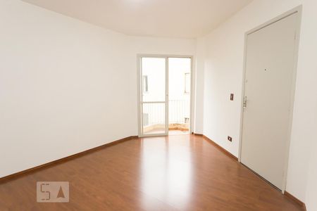 Sala de apartamento para alugar com 2 quartos, 56m² em Sítio Pinheirinho, São Paulo