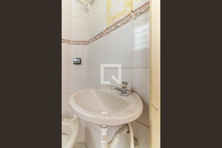 Banheiro - Pia de kitnet/studio para alugar com 1 quarto, 24m² em Santa Efigênia, São Paulo