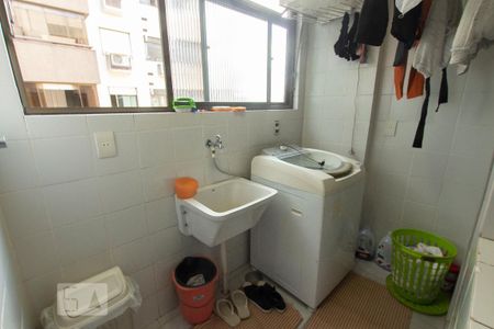 Apartamento à venda com 155m², 3 quartos e 2 vagas Apartamento à venda com 155m², 3 quartos e 2 vagasÁrea de Serviço