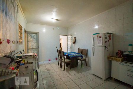 Casa à venda com 140m², 2 quartos e sem vaga Casa à venda com 140m², 2 quartos e sem vagaCozinha