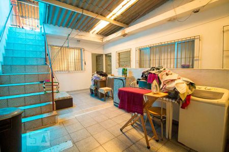 Casa à venda com 140m², 2 quartos e sem vaga Casa à venda com 140m², 2 quartos e sem vagaLavanderia