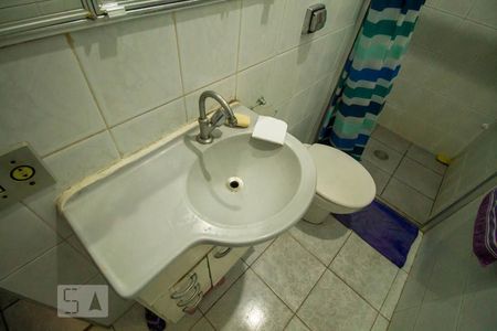 Casa à venda com 140m², 2 quartos e sem vaga Casa à venda com 140m², 2 quartos e sem vagaBanheiro