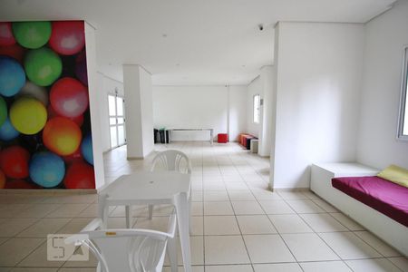 Apartamento para alugar com 67m², 2 quartos e 1 vagaÁrea comum - Salão de festas