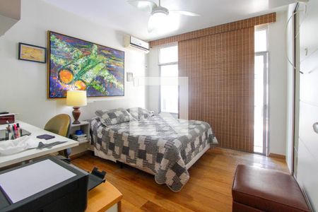 Apartamento à venda com 303m², 3 quartos e 2 vagas Apartamento à venda com 303m², 3 quartos e 2 vagasQuarto 2 suíte