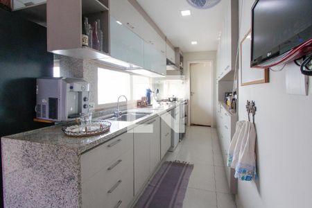 Apartamento à venda com 303m², 3 quartos e 2 vagas Apartamento à venda com 303m², 3 quartos e 2 vagasCozinha