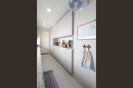 Apartamento à venda com 303m², 3 quartos e 2 vagas Apartamento à venda com 303m², 3 quartos e 2 vagasCozinha