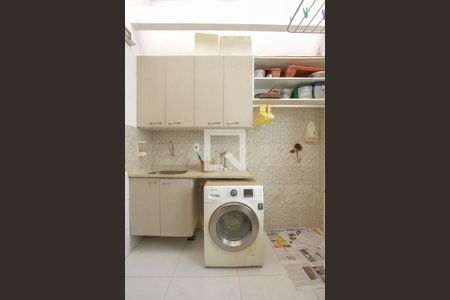 Apartamento à venda com 303m², 3 quartos e 2 vagas Apartamento à venda com 303m², 3 quartos e 2 vagasÁrea de Serviço