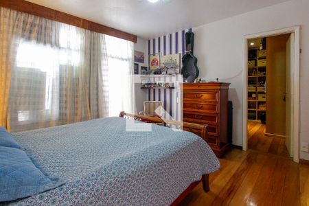 Apartamento à venda com 303m², 3 quartos e 2 vagas Apartamento à venda com 303m², 3 quartos e 2 vagasQuarto 3 suíte