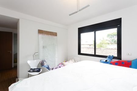 Casa à venda com 496m², 4 quartos e 4 vagas Casa à venda com 496m², 4 quartos e 4 vagasSuíte 4